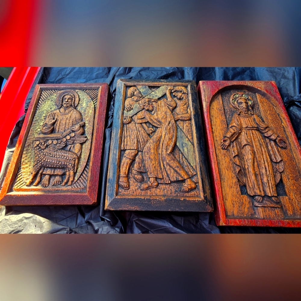Jesus Christ Wooden Carve Plaque Crucifixtion 3 Pc Vintage